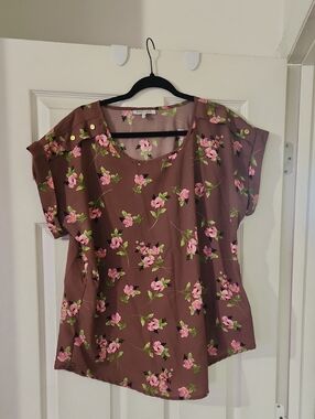 Brown Floral Short Sleeve Blouse with Pink Flowers